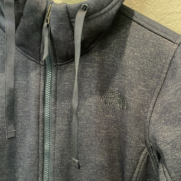 The North Face zip up fleece lined hooded jacket - Picture 2 of 8
